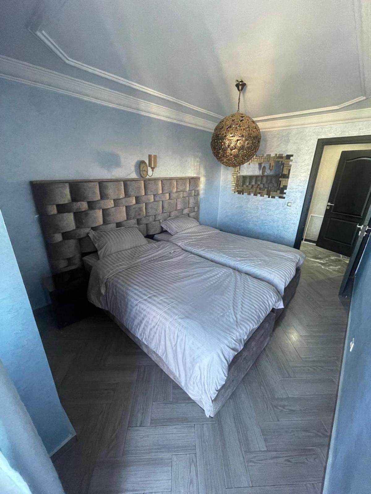 Bourgogne Apartment *